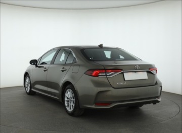 Toyota Corolla XII Sedan 1.5 VVT-i 125KM 2021 Toyota Corolla 1.5 VVT-i, Salon Polska, zdjęcie 3