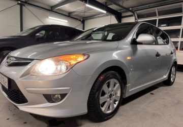Hyundai i30 I CW Facelifting 1.4 DOHC 109KM 2012 Hyundai i30 wszystko dzial navipelna ele 1.4 Benzyna 109KM