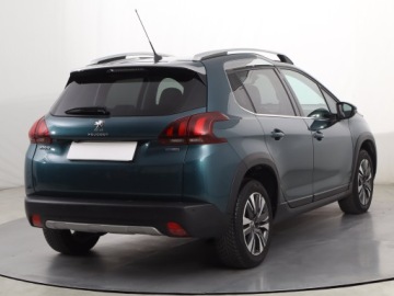 Peugeot 2008 I SUV Facelifting 1.2 PureTech 110KM 2016 Peugeot 2008 1.2 PureTech, Salon Polska, zdjęcie 4
