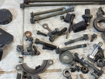 Болты для разборки Yamaha SR 125 1982-2003r