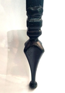 ДЕКОРАТИВНАЯ ПОДСТАВКА ДЛЯ ГРИЛЯ-ШТАТИВА, СЛОЖЕННАЯ ИЗ ПРОФИЛЯ