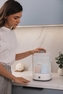 Sterylizator do butelek Momini QuickSteam