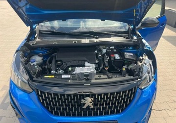 Peugeot 2008 II SUV 1.2 PureTech 130KM 2021 Peugeot 2008 1.2 130 KM LED Nawigacja Kamera Manetki Sensor Radar 1.2 130KM, zdjęcie 7