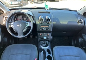 Nissan Qashqai I Crossover 2.0 140KM 2010 Nissan Qashqai2 panorama 7- osobowy 2.0 Benzyna 141KM, zdjęcie 15