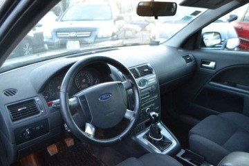 Ford Mondeo III Sedan 2.5 170KM 2003 Ford Mondeo BEMOWO 2.5 bENZYNA, 2003 rok produkcji KOMIS TYSIAK, zdjęcie 5