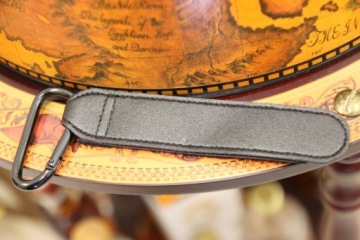 КРЮЧОК ДЛЯ СУМКИ С БЕЗОПАСНОЙ РУЧКОЙ на липучке