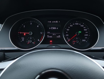 Volkswagen Passat B8 Variant 2.0 TDI BlueMotion SCR 150KM 2018 VW Passat 2.0 TDI, Automat, Navi, Klima, zdjęcie 10