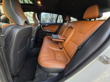 Volvo V60 I Kombi Facelifting 2.0 T6 DRIVE-E  306KM 2015 VOLVO V60 POLESTAR T6 AWD, 3.0l benzyna 330KM * Bezwypadkowy, zdjęcie 22