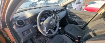 Dacia Duster I 2016 Dacia Duster 2016r, 1.6 Benzyna. Uszkodzony tyl i lekko prawy przod. Jezdzi, zdjęcie 9