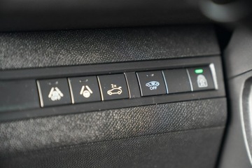 Peugeot 5008 II Crossover Facelifting 1.6 PureTech 180KM 2022 Peugeot 5008 GT kamera Skora adc Nawi PANORAMA bli, zdjęcie 19