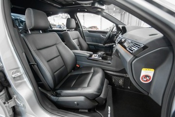 Mercedes Klasa E W211 Sedan W211 5.5 V8 (500) 388KM 2009 Mercedes E 500 5.5 V8. 388KM. Stan Fabryczny., zdjęcie 24