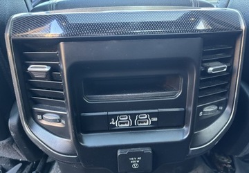 Dodge Ram V 2019 Dodge RAM Dodge RAM IV Zadbany Niski przebieg 3.0 Diesel 244KM, zdjęcie 15