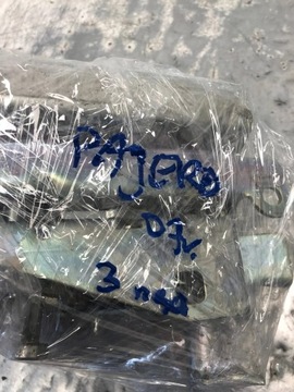 DRŽÁKY SEDADLA III ŘADA MITSUBISHI PAJERO IV