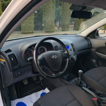 Hyundai i30 I Hatchback 1.4 109KM 2009 Hyundai i30 I 1.4 Benzyna 109KM Manual, zdjęcie 21