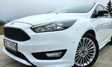Ford Focus III Sedan Facelifting 1.5 EcoBoost 150KM 2017 Ford Focus 1.5 Benzyna 150 KM, ST-LINE, Niski przebieg,Polecam 1.5 Benzyna, zdjęcie 14