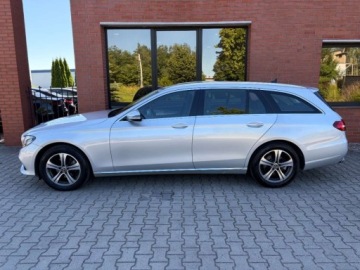 Mercedes Klasa E W213 Kombi 2.0 220d 194KM 2019 Mercedes-Benz Klasa E 2.0 diesel 194 KM zarej w PL automat zadbany ksia, zdjęcie 27