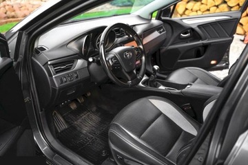 Toyota Avensis III Wagon Facelifting 2015 2.0 D-4D 143KM 2016 Toyota Avensis 2.0 D-4D Selection 143KM 2016r Salon Polska, zdjęcie 22