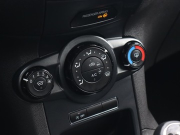 Ford Fiesta VII Hatchback 3d Facelifting 1.0 EcoBoost 100KM 2014 Ford Fiesta 1.0 EcoBoost, Klima, Parktronic,ALU, zdjęcie 15