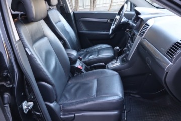 Chevrolet Captiva I 2.0D 150KM 2010 Chevrolet Captiva 2.0 D, 4X4, Automat, 7 miejsc, zdjęcie 8