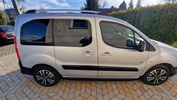 Peugeot Partner II Furgon 1.6 HDi FAP 92KM 2010 Peugeot Partner Tepee 7 Outdoor 1.6HDI bez FAP 7 osób hak, zdjęcie 8