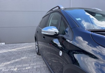 Peugeot 2008 I SUV Facelifting 1.2 PureTech 110KM 2017 Peugeot 2008 Bezwypadekcrosswaypanorama jak nowy 1.2 Benzyna 110KM, zdjęcie 13