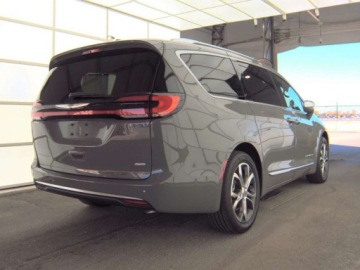 Chrysler Pacifica II 2024 Chrysler Pacifica Pinnacle 121.6 2024 3.6 Benzyna 287KM, zdjęcie 5