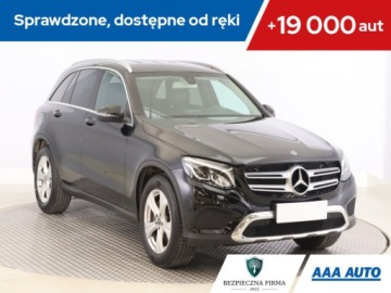 Mercedes GLC C253 SUV 2.1 220 d 170KM 2017 Mercedes GLC GLC 220 d 4MATIC, Salon Polska