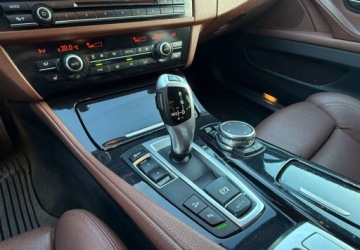 BMW Seria 5 F10-F11 Touring Facelifting 520d 190KM 2015 BMW Seria 5 2.0 190 KM Biksenon Skora x-Drive 2.0 Diesel 190KM, zdjęcie 30