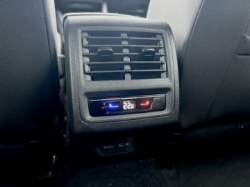 Volkswagen Golf VIII Variant 1.5 eTSI 150KM 2022 Volkswagen Golf APP!Tempomat ACC!Ambiente!Podgrzew, zdjęcie 21