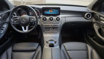 Mercedes Klasa C W205 2020 Mercedes-Benz Klasa C 2,0 benzyna 245 KM Full LED NAVI zarejestrowany 2.0, zdjęcie 18