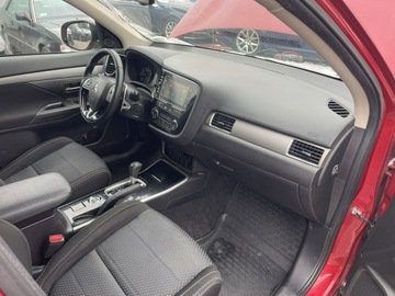 Mitsubishi Outlander III 2018 Mitsubishi Outlander 4x4 Klimatronik Kamera 7 os., zdjęcie 9