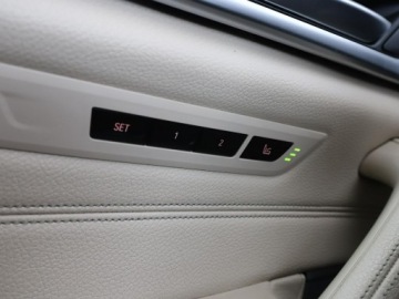 BMW Seria 5 G30-G31 Limuzyna 520d 190KM 2017 BMW 520 4x4 automat full LED skóra navi kamera i, zdjęcie 37