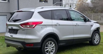 Ford Kuga II 2013 Ford Kuga Ford Kuga 1.6 EcoBoost 4x4 Titanium 1.6 Benzyna 182KM, zdjęcie 2