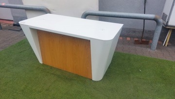 Recepcja , lada biała ,aglomarmur DREKO 160 X 80 wys 80