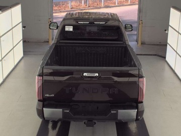 Toyota Tundra II 2024 Toyota Tundra Limited Crewmax Short Bed 2024 3.4 Benzyna 389KM, zdjęcie 3
