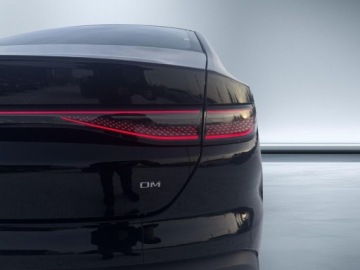 BYD Seal 2025 BYD Seal 5 DM-i Design hybryda plug-in 212 KM 1.5 Hybryda Plug-in 212KM, zdjęcie 30