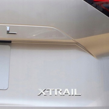 Наклейка-эмблема на Nissan X-TRAIL