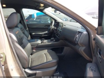 Nissan Pathfinder III 2024 Nissan Pathfinder Rock Creek 2024 3.5 Benzyna 295KM, zdjęcie 9