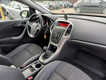 Opel Astra J Sports Tourer 1.4 Turbo ECOTEC 140KM 2012 Opel Astra Bogata wersja/Nowy rozrząd/Serwis/, zdjęcie 13
