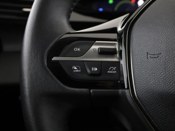 Peugeot 308 III Hatchback Plug-In 1.6 Hybrid 180KM 2023 Peugeot 308 PHEV Allure Pack navi kamera180 LED, zdjęcie 33
