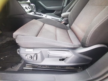 Volkswagen Passat B8 Limousine 1.6 TDI BlueMotion Technology 120KM 2017 VW PASSAT 1.6 TDI Comfortline , Pakiet R-line, Automat, 2x Klucz, Nawigacja, zdjęcie 10