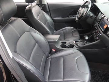 Kia Niro I Crossover 1.6 GDi Hybrid 141KM 2017 Kia Niro Plug-in Hybrid, Serwis ASO, Automat, zdjęcie 8