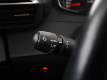 Peugeot 2008 II SUV 1.2 PureTech 130KM 2020 Peugeot 2008 Kamera, Aut.klima, Navi, Bluetooth, zdjęcie 33