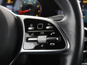 Mercedes Klasa B W247 Sports Tourer 1.3 B180  136KM 2019 Mercedes B 180 Automat, Kamera, Navi, Aut.klima,, zdjęcie 30