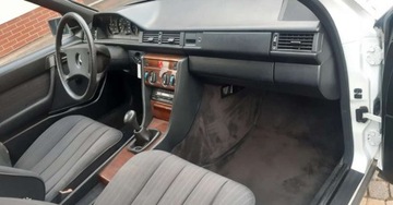 Mercedes W124 Sedan 2.0 105KM 1987 Mercedes-Benz W124 (1984-1993) Mercedes-Benz W124 (1984-1993) 2.0 Benzyna, zdjęcie 8