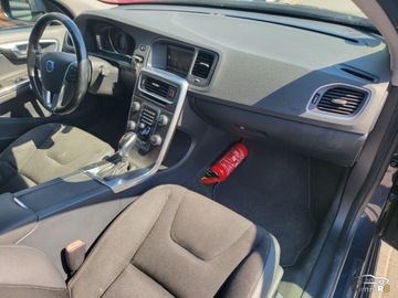 Volvo V60 I Kombi Facelifting 1.6 D2 115KM 2013 Volvo V60 115KM 2013r 230TysKm Automat Oleje Filtry Rozrzad Olej w skrzyni, zdjęcie 10