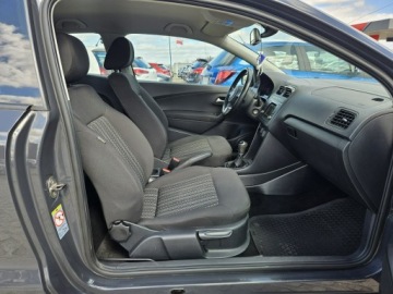 Volkswagen Polo V Hatchback 3d Facelifting 1.0 75KM 2014 Volkswagen Polo 1.0 Benzyna 75KM, zdjęcie 7