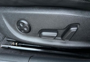 Audi A4 B8 Avant 2.7 TDI 190KM 2011 Audi A4 Avant bezwypadekserwisS LINEjedzie jak nowe 2.7 Diesel 190KM, zdjęcie 17