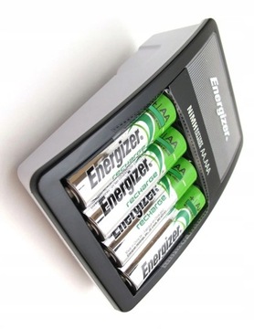ЗАРЯДНОЕ УСТРОЙСТВО ENERGIZER MAXI + 4AAPOWERPLUS