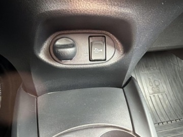 Toyota Yaris III Hatchback 5d Facelifting 1.33 Dual VVT-i 99KM 2016 Toyota Yaris 1.33 Premium MS EU6 III (2011-2019) T, zdjęcie 19